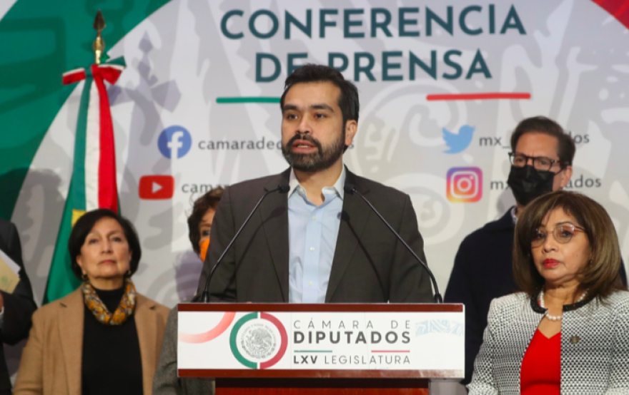 Urge MC aprobar minuta que amplía de 6 a 12 días las vacaciones de trabajadores