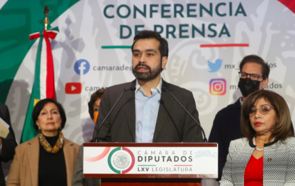 Urge MC aprobar minuta que amplía de 6 a 12 días las vacaciones de trabajadores