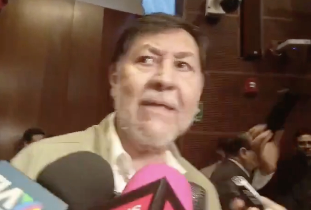 Noroña rechaza informar gastos de su viaje a París con dinero público: “¿Qué sentido tiene?”, dice