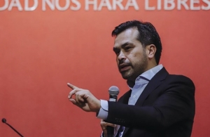 Álvarez Máynez acusa nueva estrategia del PRIAN para atacarlo con guerra sucia
