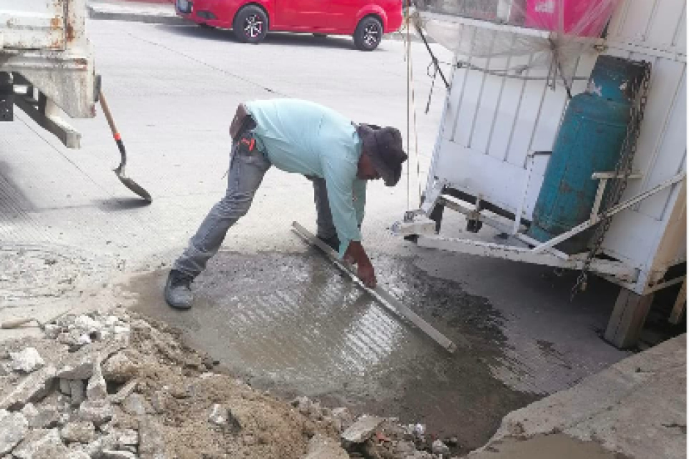 CAPAMH atiende reportes de fugas de agua