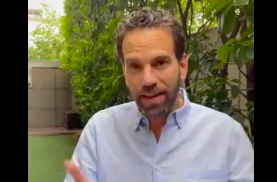 AMLO es un conservador disfrazado de liberal: Carlos Loret