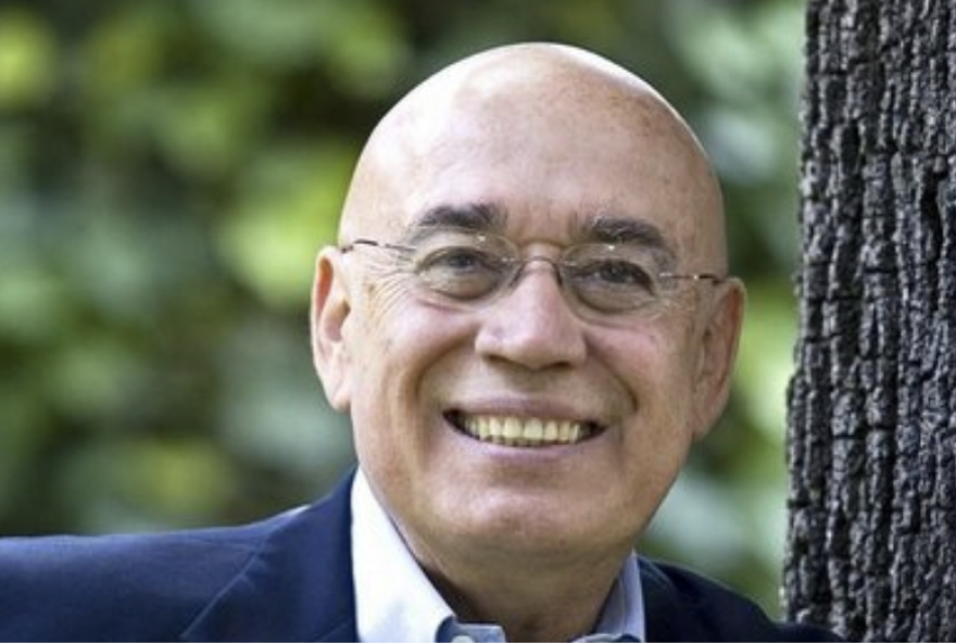 Suegro de Máynez firma apoyo para Xóchitl Gálvez