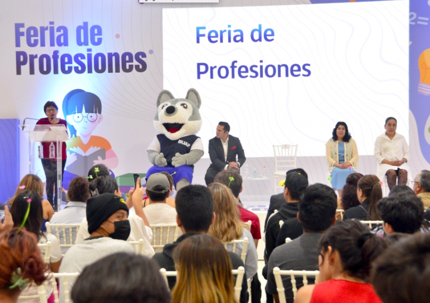 Inaugura BUAP Feria de Profesiones 2024