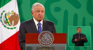 Llama AMLO a Félix Salgado a actuar con la cabeza fría aunque se tenga el corazón caliente