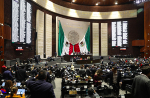 Diputados aprueban eliminar el horario de verano