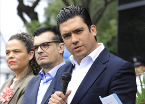 Jorge Romero presenta denuncia formal en la FGR contra Alfonso Romo y Vector por presuntos vínculos con lavado de dinero al crimen
