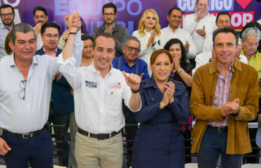 Mario Riestra presenta a su equipo de campaña