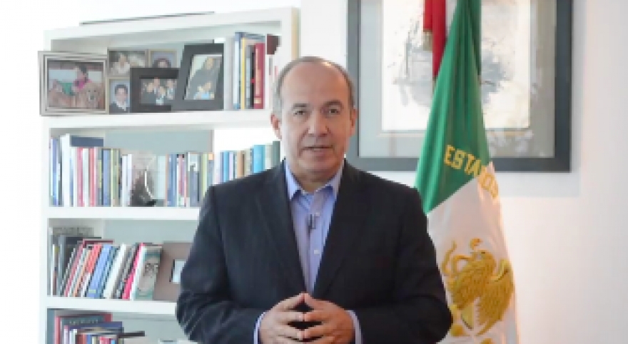 Recrimina Calderón que a AMLO no le parezca justo vacunar a médicos privados, exige vacunarlos ¡ya!