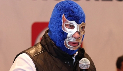 Blue Demon advierte que gobernará con la máscara puesta; “es mi piel”