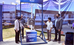 Colocan la primera piedra para nuevos edificios en la Preparatoria Emiliano Zapata, en San Martín Texmelucan
