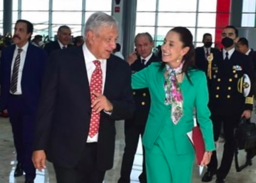 Sheinbaum sale en defensa de AMLO y asegura: "cómo les molesta un Zócalo lleno"