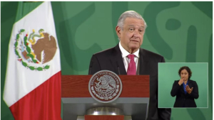 Celebra AMLO demora para reforma eléctrica