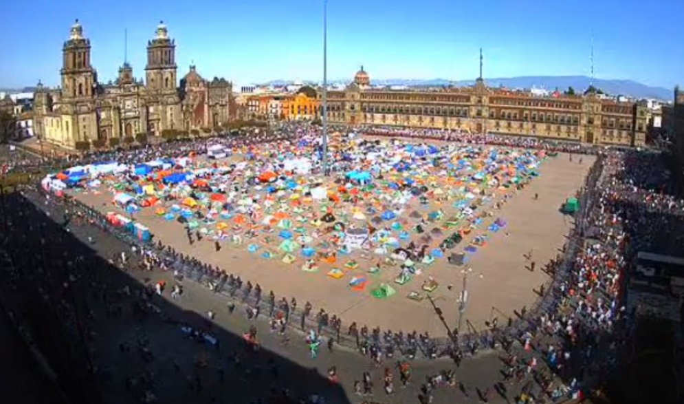 Marcha del Millón en el zócalo capitalino