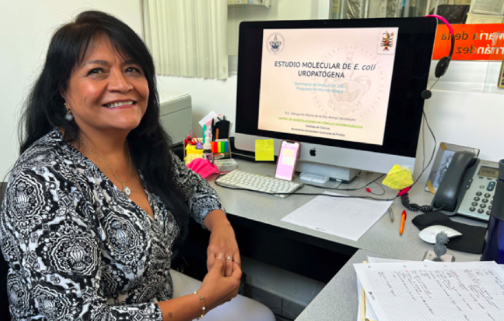 Investigadores BUAP analizan genoma de E. coli uropatógena
