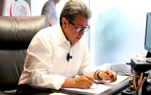 Ricardo Monreal se abstiene de votar reforma de AMLO para cambiar mando de la Guardia Nacional
