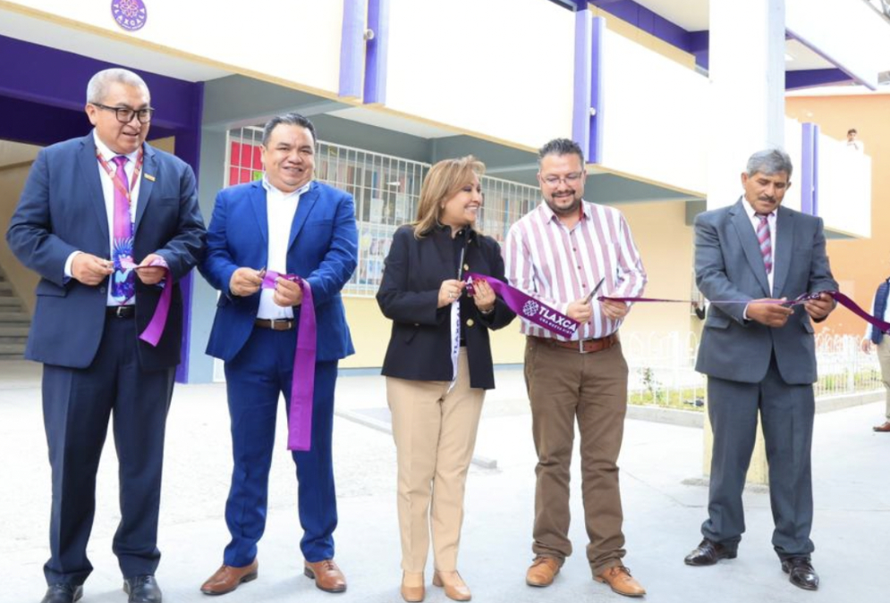 Continúa LCC entregando obras de infraestructura educativa