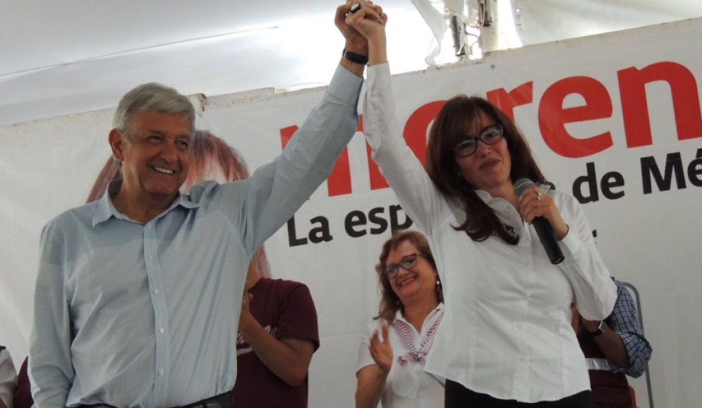 AMLO con Yeidckol Polevnsky