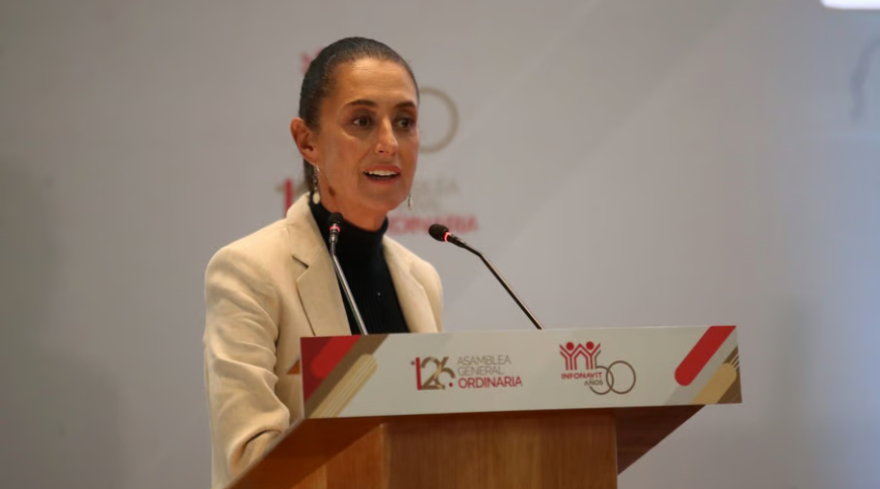 Sheinbaum afirma que encuestas señalan que los ciudadanos prefieren que una mujer para 2024