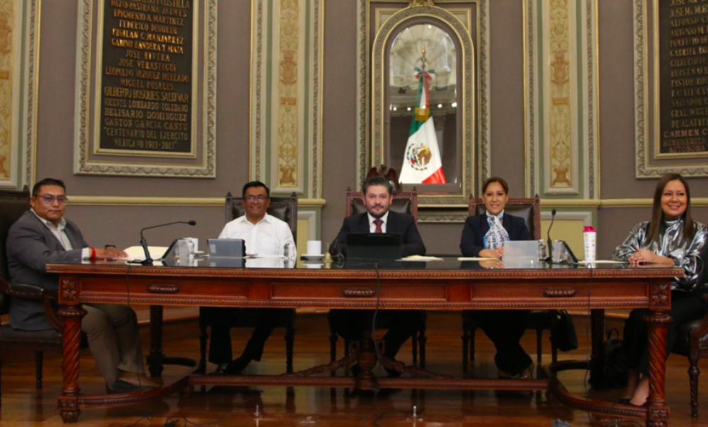 Proponen sancionar exposición de animales a quema de pirotecnia en Puebla