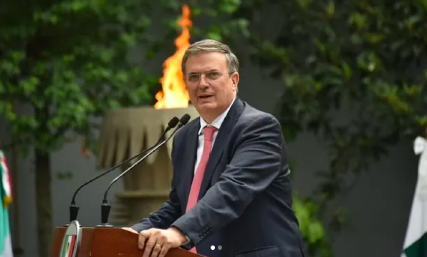 Ebrard propone a empresarios mexicanos contratar centroamericanos