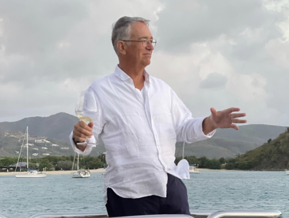 Salinas Pliego cumple y demanda a Youtuberos y propagandistas de la 4T por calumniar sin pruebas a Banco Azteca